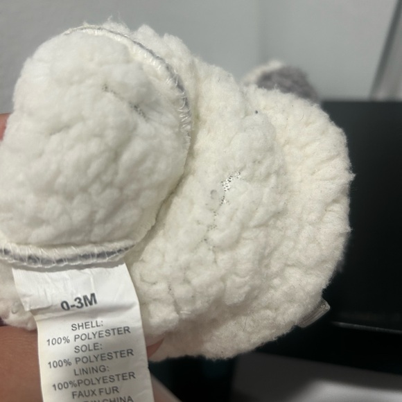 BOGO free
Capelli of New York Soft Gray Baby Booties - Picture 4 of 4